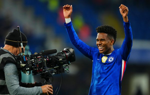 19岁吉乌、18岁埃斯特旺、19岁乔治，蓝军三名U19球员欧冠得分